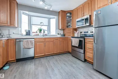 Interior photo 2 of 8 GREYSTONE CR