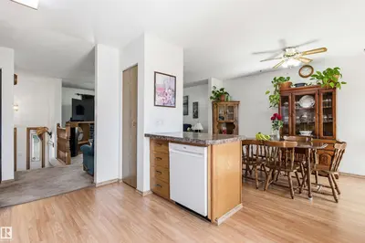 Interior photo 3 of 4509 46 AV