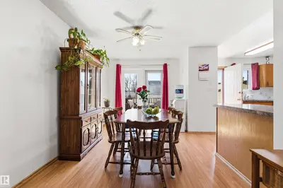 Interior photo 2 of 4509 46 AV