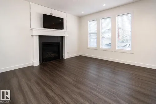 8916 217 ST NW, Edmonton - $459,900