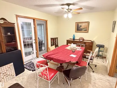 Interior photo 2 of 60116 RGE ROAD 265