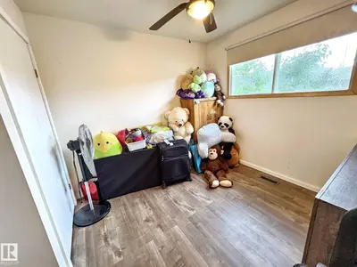 Interior photo 2 of 5025 54 ST