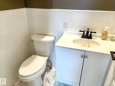 Interior photo 4 of 5025 54 ST