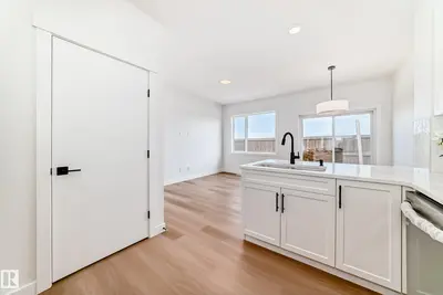 Interior photo 2 of #34 710 Mattson DR SW SW