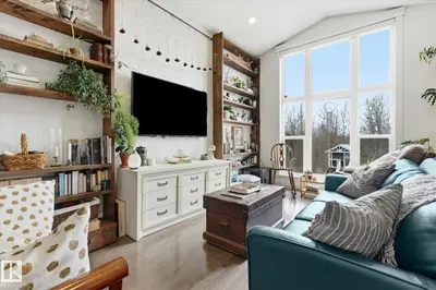 Interior photo 4 of #14 1307 TWP ROAD 540