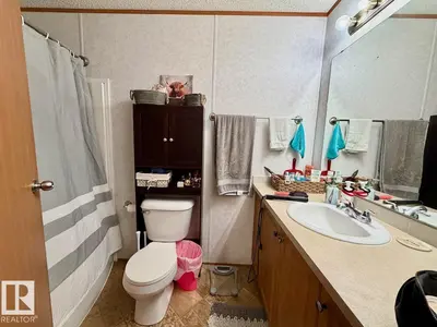 Interior photo 3 of 8414 Twp 502