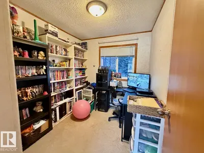 Interior photo 4 of 8414 Twp 502