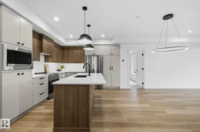 Interior photo 4 of #202 7459 May CM NW