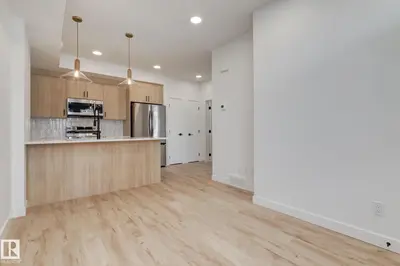 Interior photo 3 of #43 16231 19 AV SW