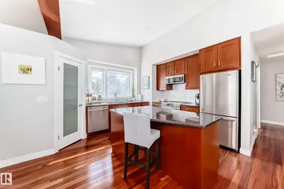 Interior photo 2 of 10811 43 AV NW