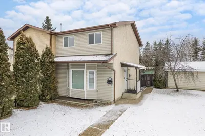 Interior photo 4 of 70 Stirling RD NW NW