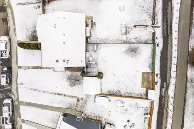 Interior photo 2 of 70 Stirling RD NW NW