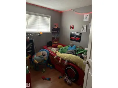 Interior photo 4 of 5306 44 ST