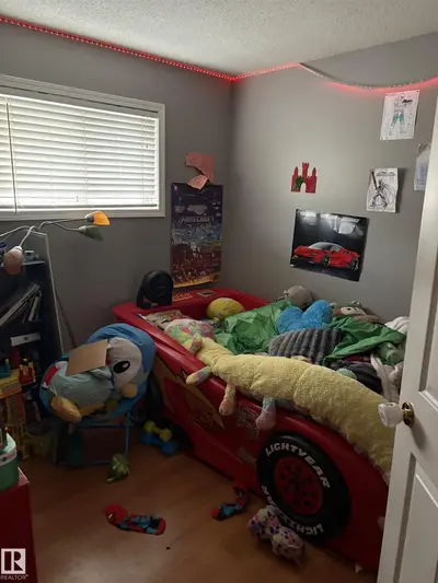 Interior photo 4 of 5306 44 ST