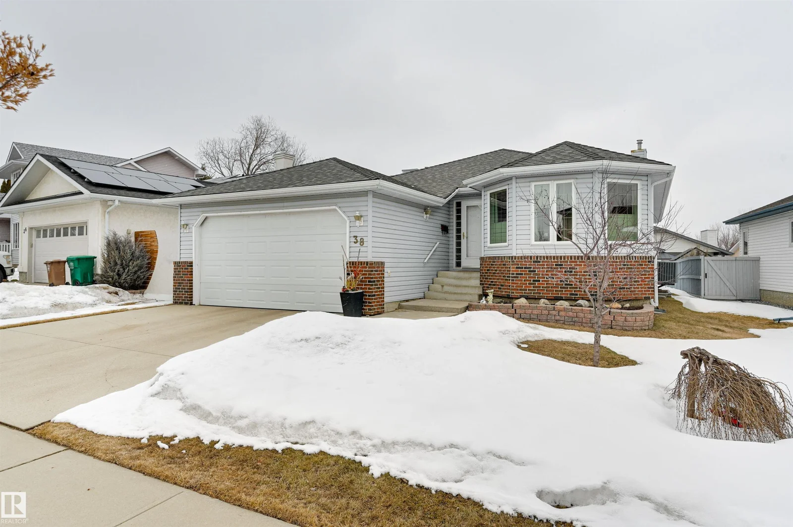 38 HIGHLAND CR, St. Albert - 4 bedroom Detached Single Family for sale