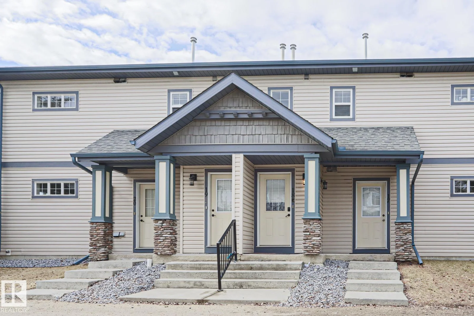 #18 2565 HANNA CR NW, Edmonton - 2 bedroom Carriage for sale