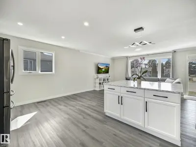 Interior photo 4 of 17 OATWAY ST