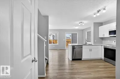 Interior photo 4 of 9046 COOPER LI SW