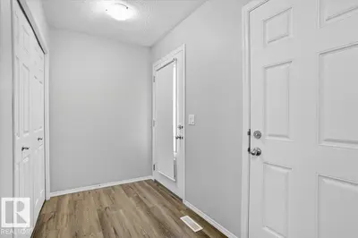 Interior photo 3 of 9046 COOPER LI SW