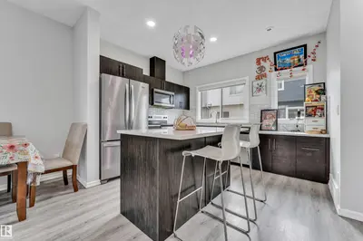 Interior photo 2 of #61 215 SADDLEBACK RD NW