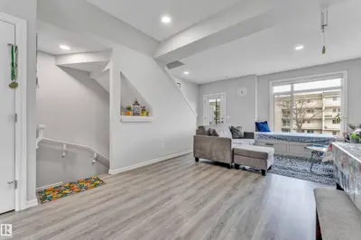 Interior photo 4 of #61 215 SADDLEBACK RD NW