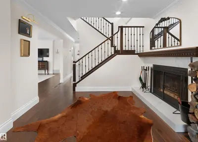 Interior photo 4 of 8960 77 AV NW