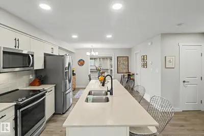 Interior photo 3 of #24 165 CY BECKER BLVD NW