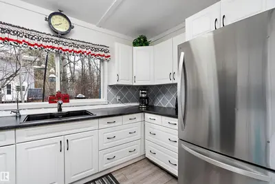 Interior photo 2 of 4723 45 ST