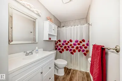 Interior photo 4 of #3 2 GEORGIAN WY