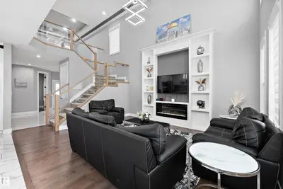 Interior photo 3 of 714 EBBERS PL NW