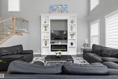 Interior photo 2 of 714 EBBERS PL NW