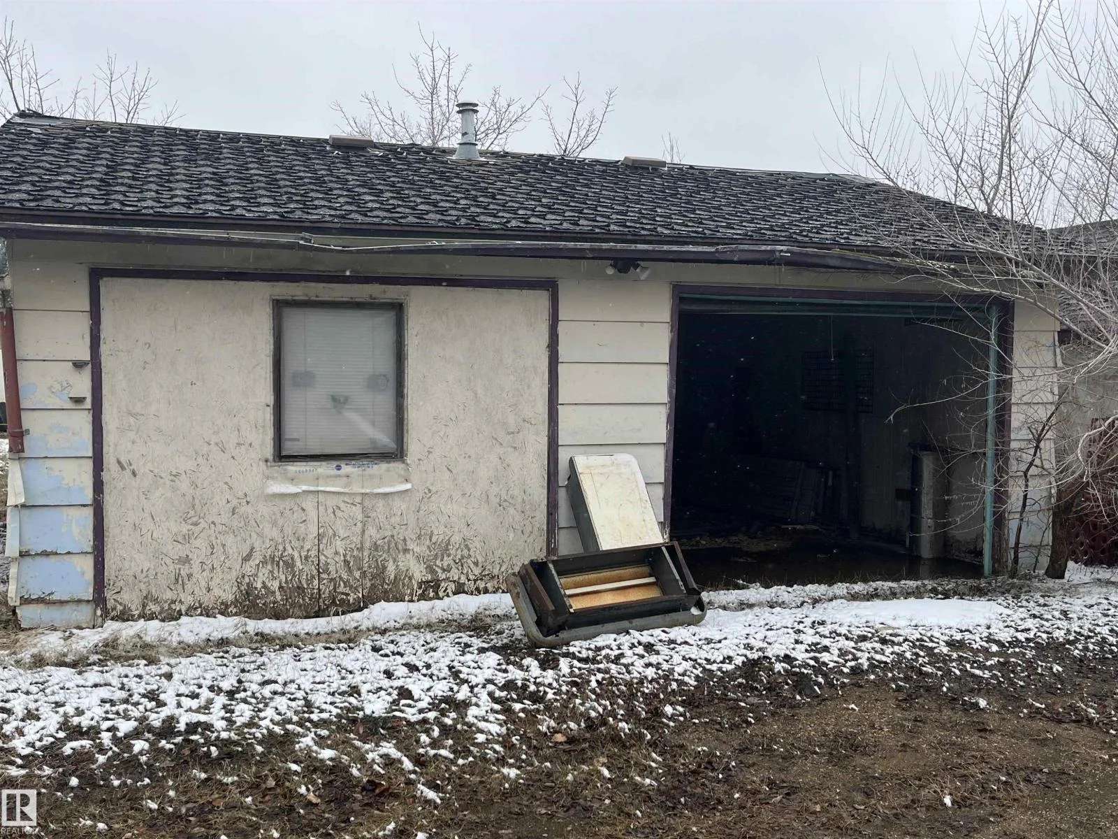 ,  - 1 bedroom House for sale
