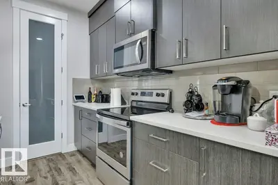 Interior photo 3 of 100 ASTON BN