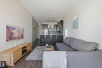 Interior photo 3 of #403 10418 81 AV NW