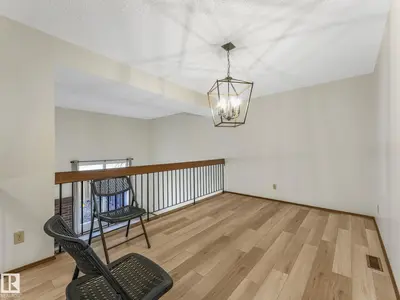 Interior photo 4 of 33 GLAEWYN