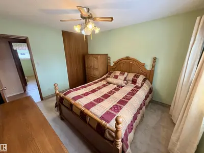 Interior photo 2 of 4417 48 AV