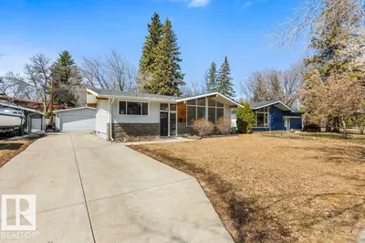 Interior photo 1 of 5 GRESHAM BV