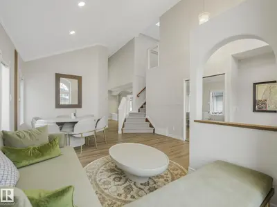 Interior photo 4 of 376 HOLLICK KENYON RD NW