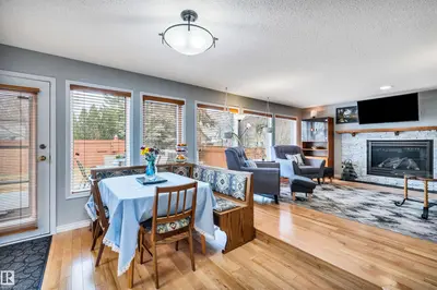 Interior photo 2 of 37 DEANE CR