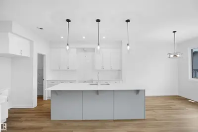 Interior photo 2 of 56 Nerine CR