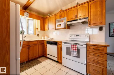 Interior photo 4 of 8612 68A ST NW