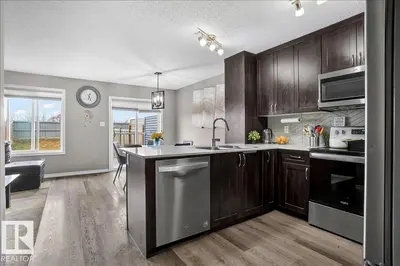 Interior photo 3 of 559 EBBERS WY NW