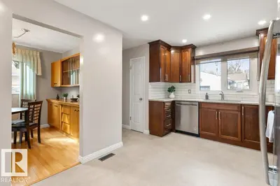 Interior photo 2 of 33 FENWICK CR