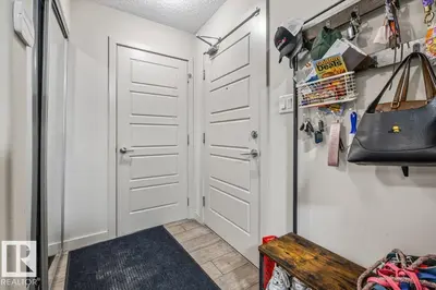 Interior photo 1 of #113 5510 SCHONSEE DR NW