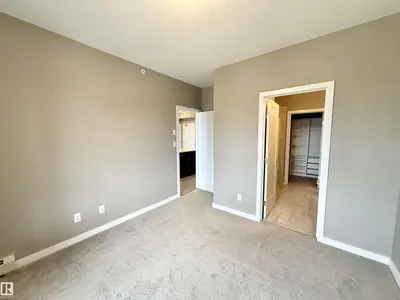 Interior photo 3 of #437 5504 Schonsee DR NW