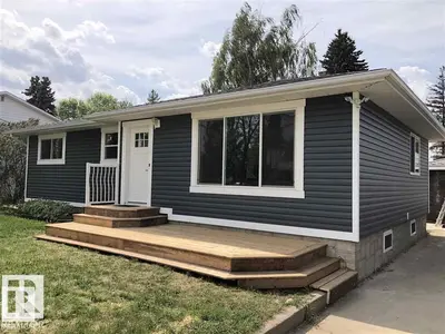 Interior photo 2 of 9712 101 AV