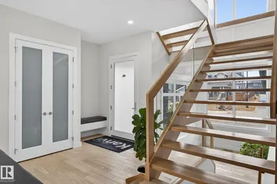 Interior photo 2 of 1313 HAINSTOCK WY SW