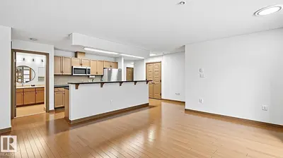 Interior photo 4 of #121 11603 ELLERSLIE RD SW