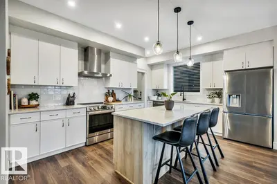 Interior photo 3 of 158 JENNIFER CR