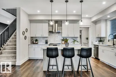 Interior photo 2 of 158 JENNIFER CR